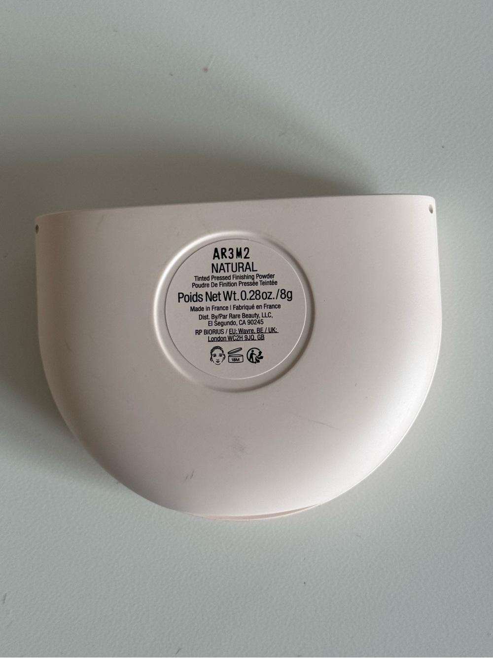 Rare Beauty Finishing Powder — Natural (Light Medium) - Picture 3 of 3